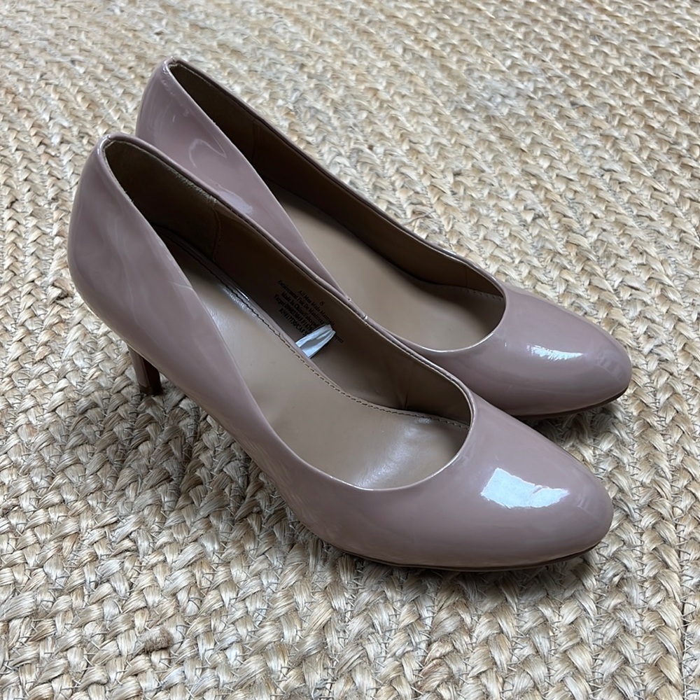 Merona nude pumps